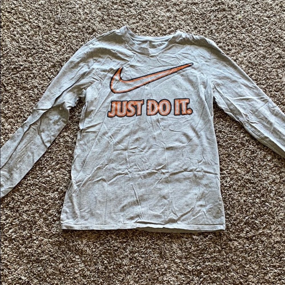 Nike long sleeved tshirt